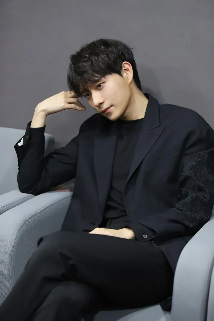 คิมยองแด พระเอกหนุ่มหล่อแห่งเกาหลี ผู้ขโมยหัวใจแฟนซีรีส์ทั่วโลก กับเส้นทางสู่ความสำเร็จและผลงานที่สร้างชื่อ