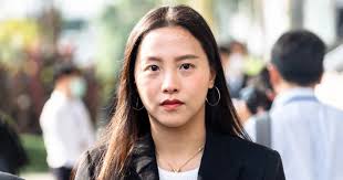 “ไอซ์ รักชนก ชะตากรรมผู้แทนฯ เมื่อ มาตรา 112 ขีดเส้นทางการเมือง”